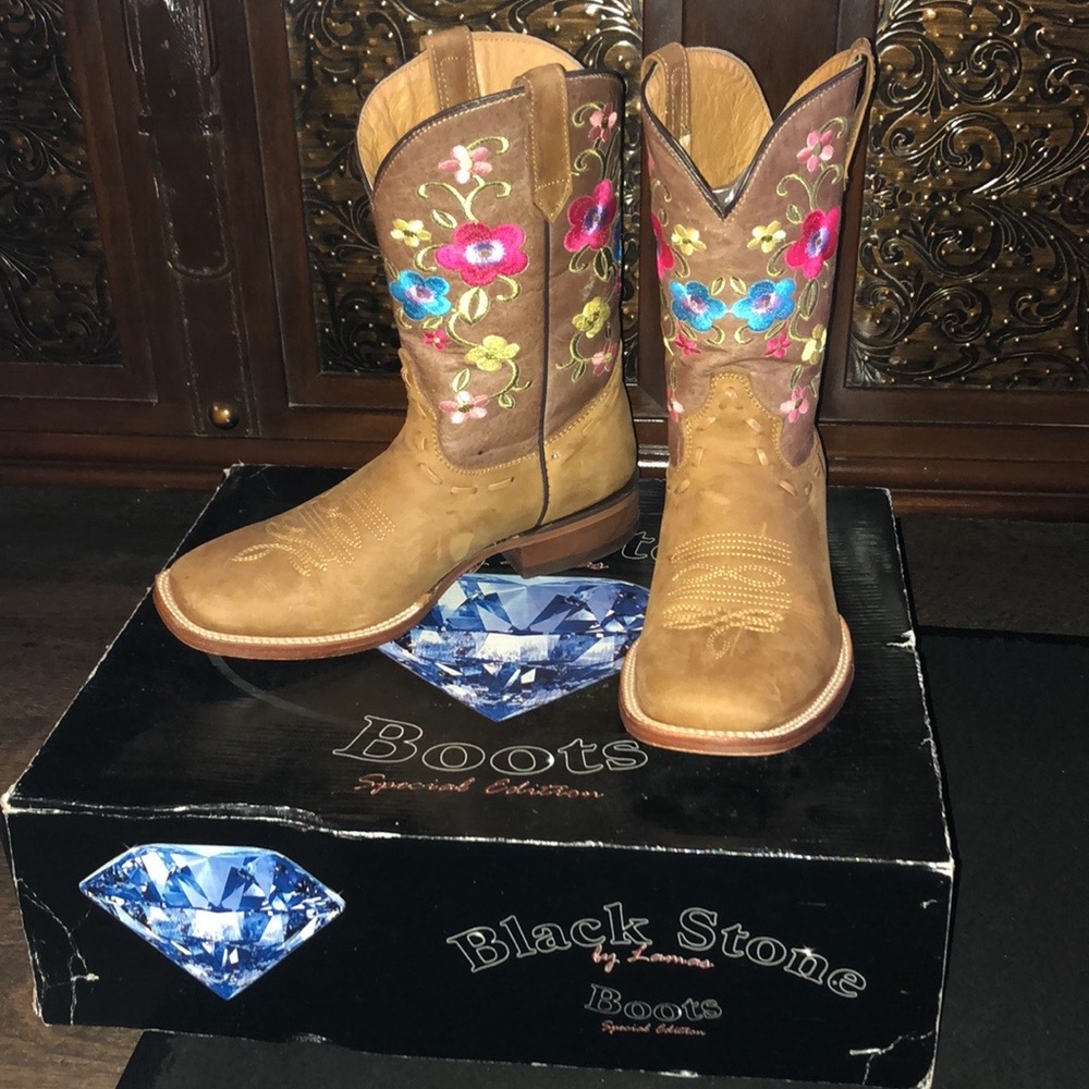 Black stone Boots